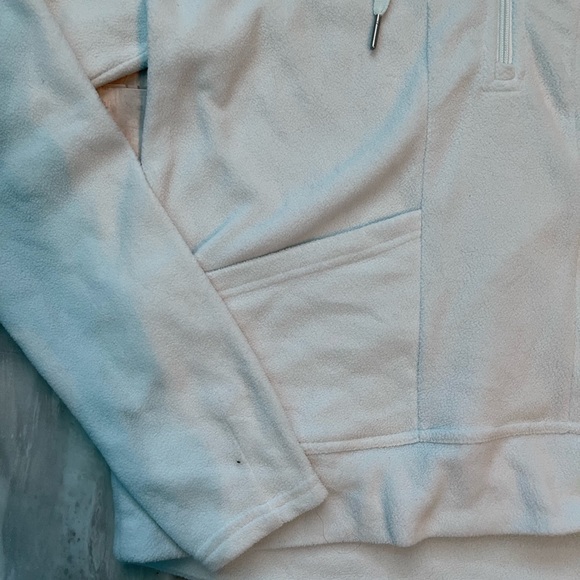 ALL IN MOTION HOODED HALF ZIP - Picture 4 of 9